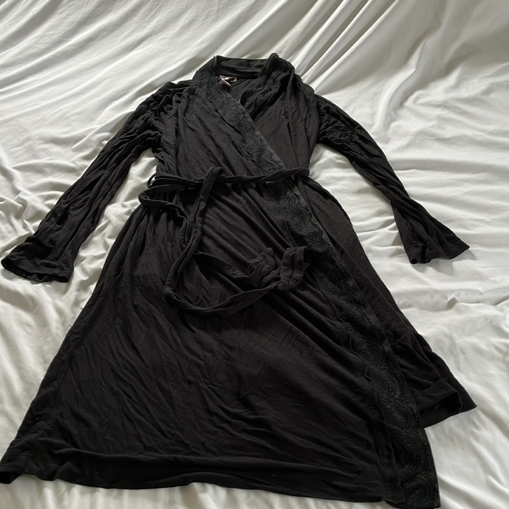 Pea in the Pod Black Robe with Lace details